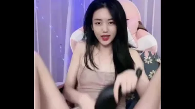 Idol Umichan Lồn Múp Quyến Rũ Trong Show Live Sex Đầy Dâm Đãng